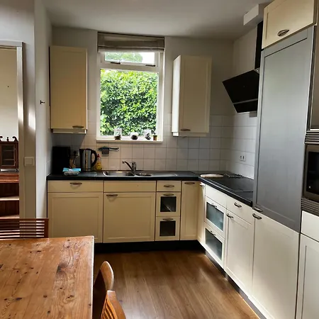 Op De Begane Grond Met Terrasje Apartment